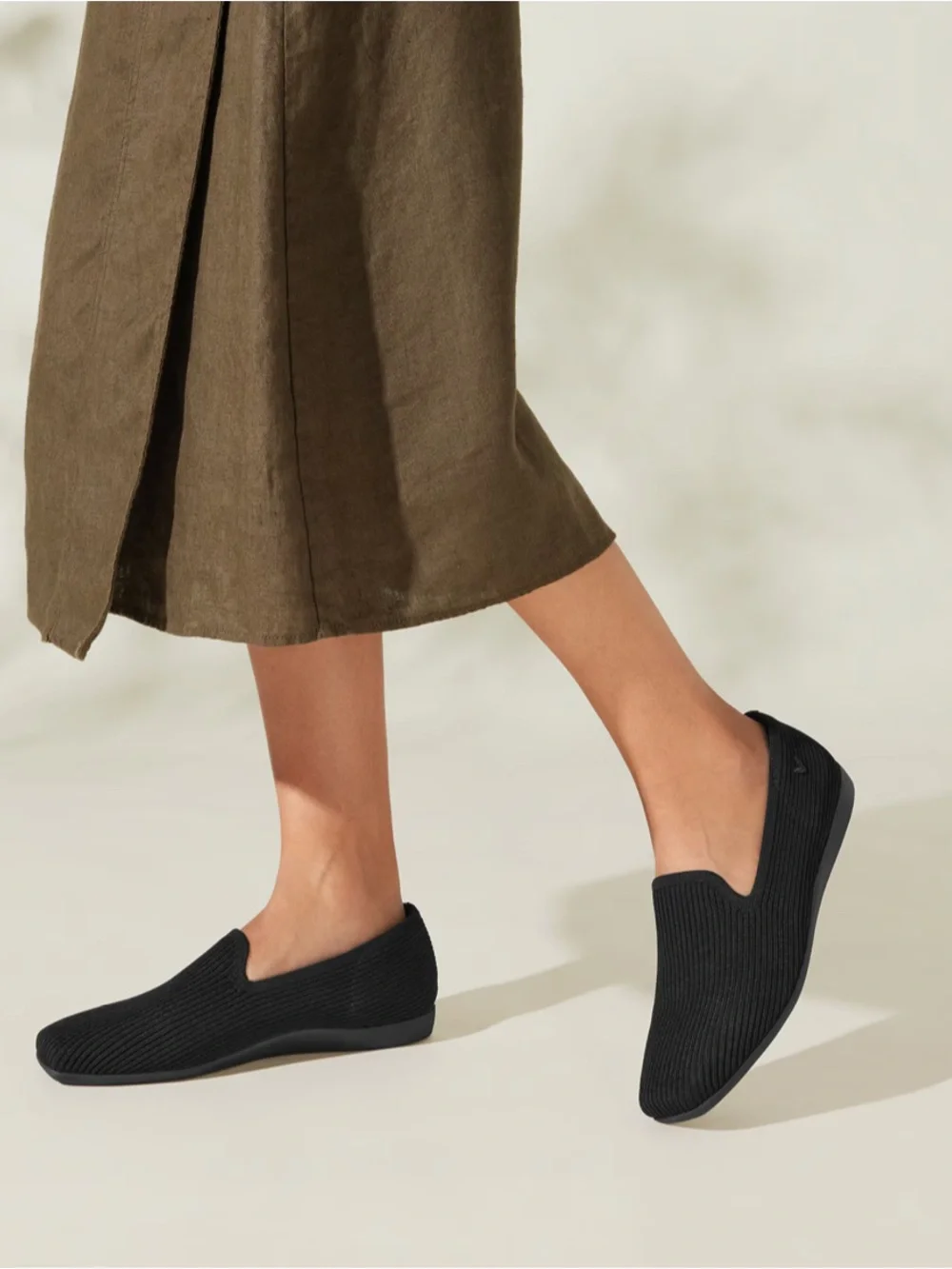 Vivaia Samantha Walker Square Toe Flats EU 40 US 9 Water Repellent Black